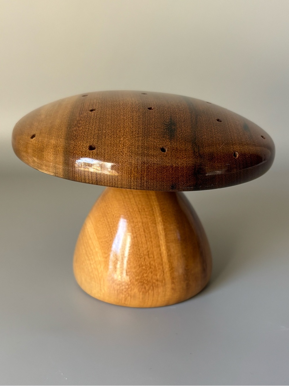 Vintage Oregon Myrtlewood Large Mushroom Hors d'oeuvres Toothpick Pin Holder MCM